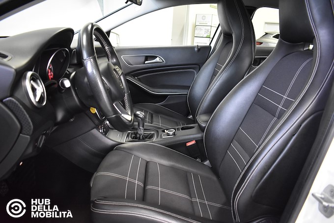 MERCEDES-BENZ A 180 d Sport